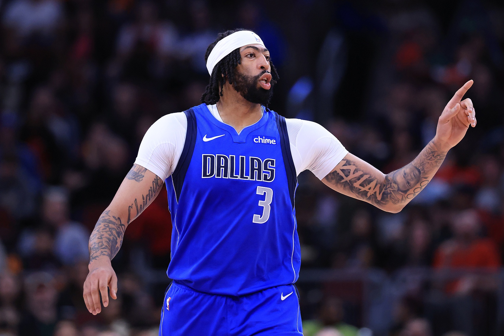 开云体育官网-浓眉：被湖人交易前没听到任何风声 我知道消息就比Shams早几分钟